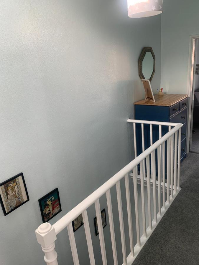 Lovely City Town House With Free Parking Sleeps 2 To 6 Guests يورك المظهر الخارجي الصورة